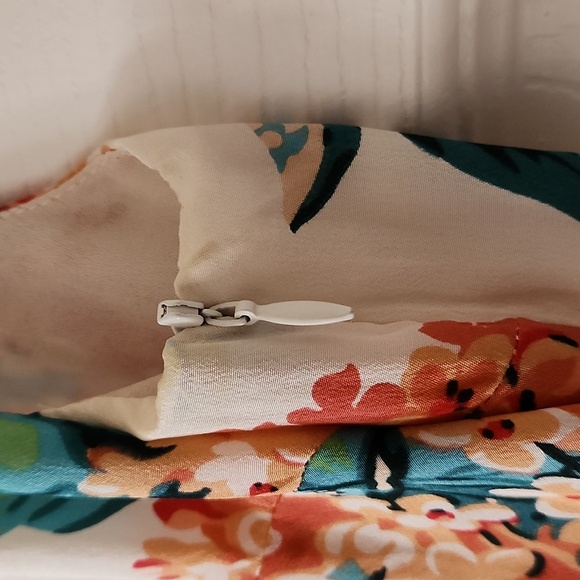 Silk floral dress - Picture 5 of 13